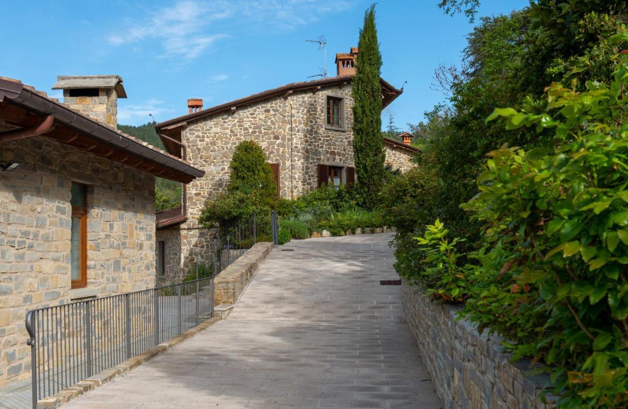 Borgo I Tre Baroni - Spa Suites & Resort Poppi Zewnętrze zdjęcie