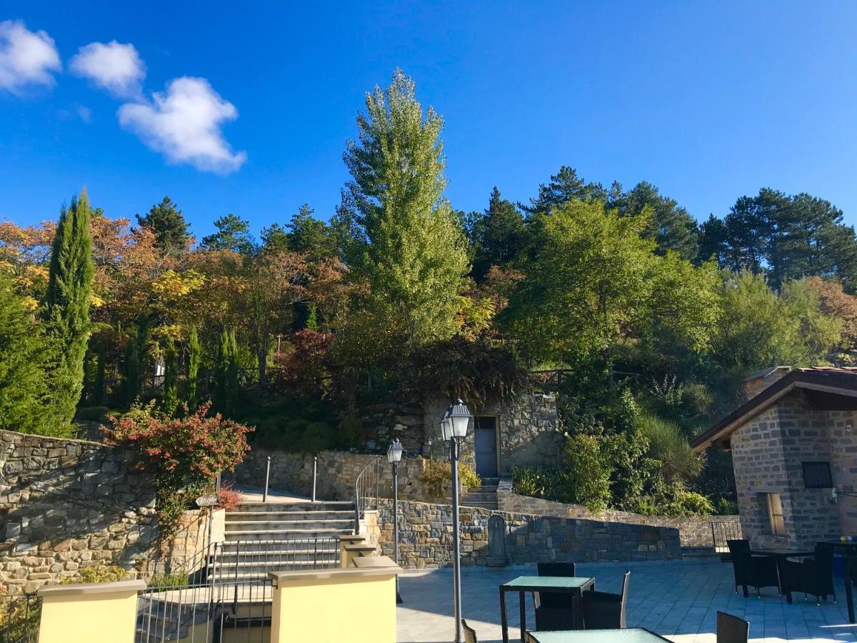 Borgo I Tre Baroni - Spa Suites & Resort Poppi Zewnętrze zdjęcie