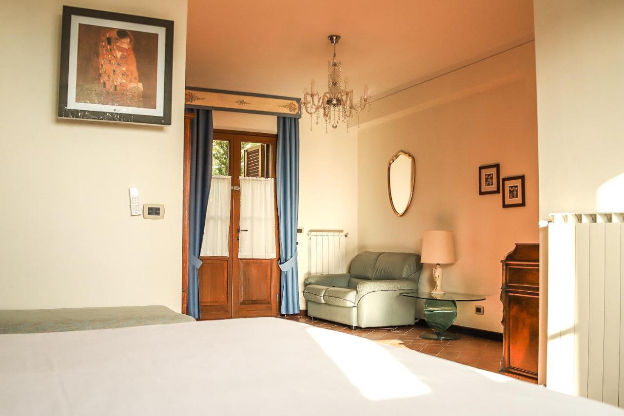 Borgo I Tre Baroni - Spa Suites & Resort Poppi Zewnętrze zdjęcie