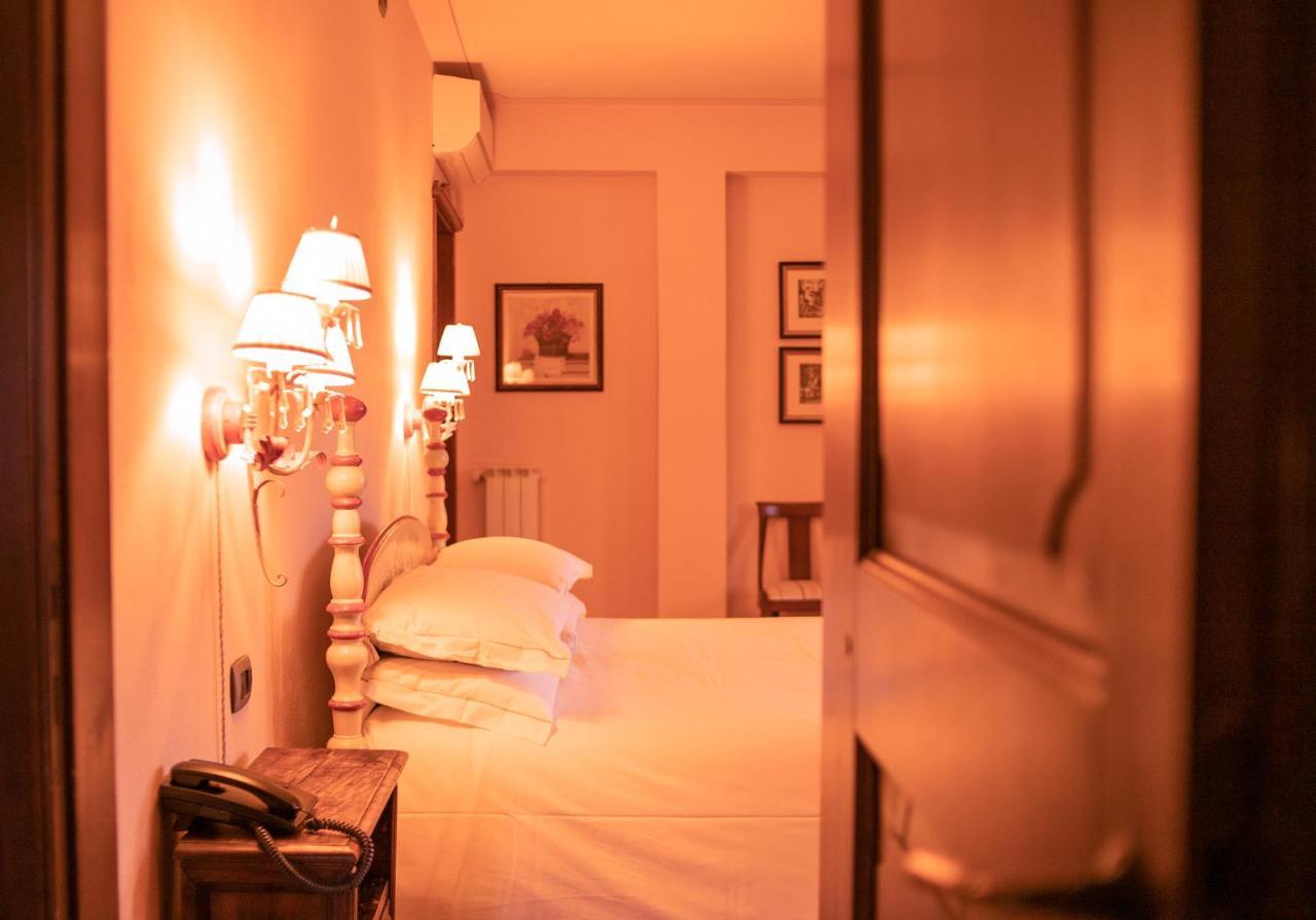 Borgo I Tre Baroni - Spa Suites & Resort Poppi Zewnętrze zdjęcie