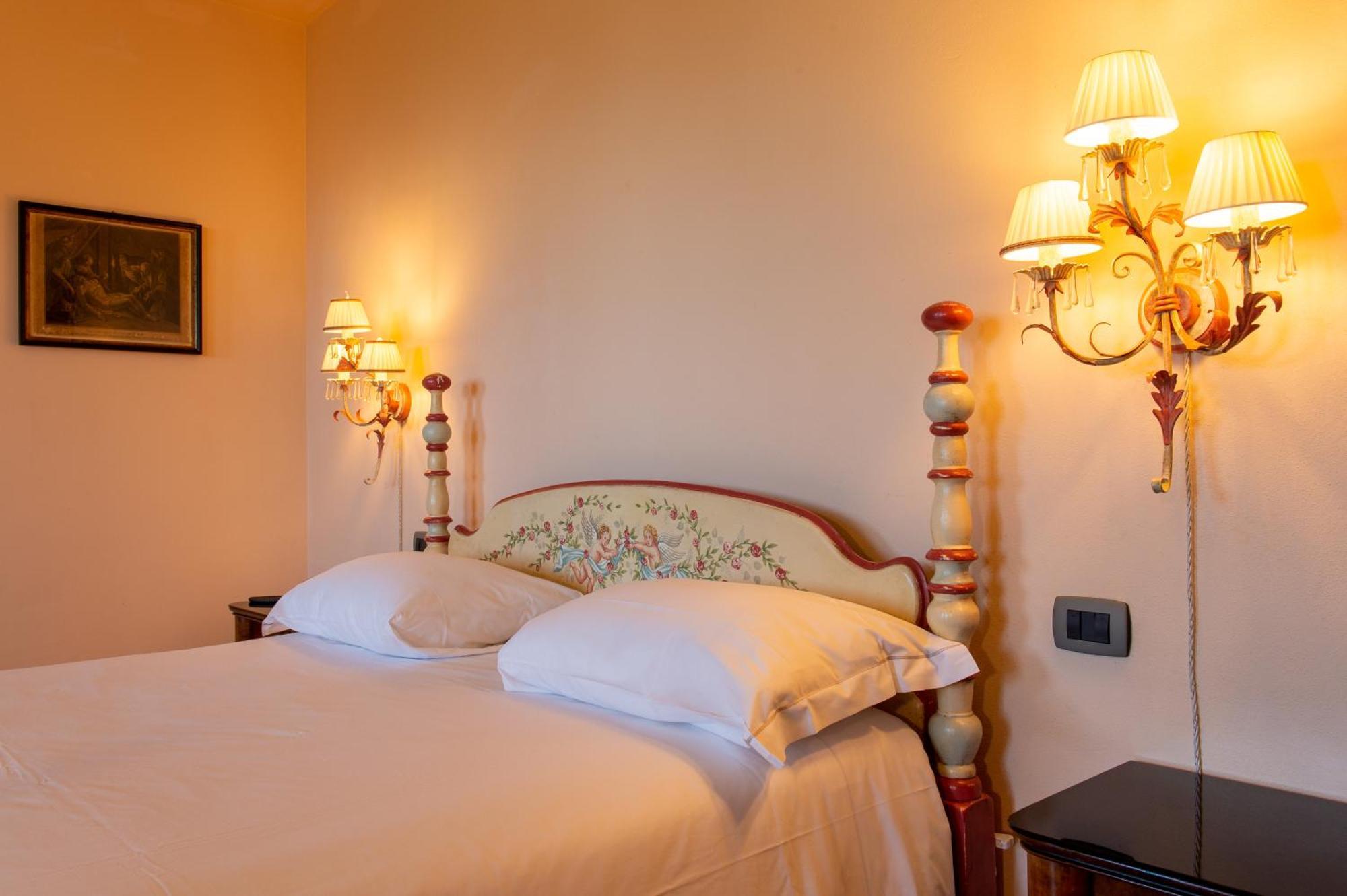 Borgo I Tre Baroni - Spa Suites & Resort Poppi Pokój zdjęcie